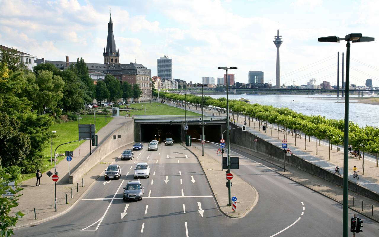 使用瑞驰兰结构自防水的城市下穿通道图片
